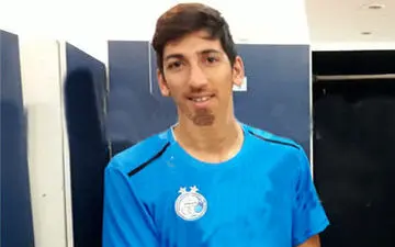  مهاجم گران قیمت استقلال  روی نیمکت 