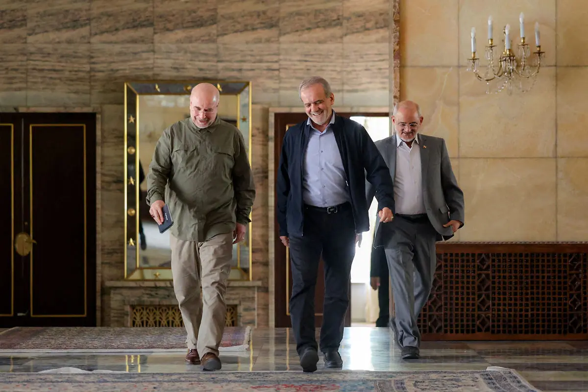  توصیه کنایه‌آمیز کیهان به سران سه قوه 