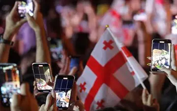 گرجستانی‌ها را مثل قهرمان یورو تحویل گرفتند/ پرسپولیسی معروف خوشحال از این اتفاق