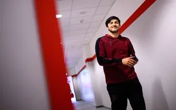 سردار آزمون به تیم برنده رفت!/ مهاجم ایرانی بمب انگیزه شد