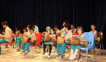 اجرای  ارکستر سمفونیک آکادمی موسیقی دانوش در هفته دولت به روایت تصویر