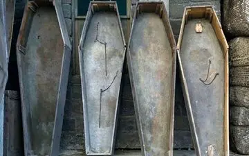 هولناک اما واقعی/ در تابوت دختر جوان چه گذشت؟