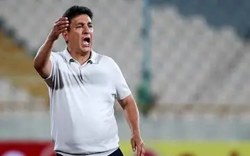 پرسپولیس -گل‌گهر| اعتراض قلعه‌نویی و درگیری لفظی با پیروانی