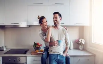 معجزه در زندگی مشترک | با یادگرفتن انواع بغل معجزه را به زندگی مشترک خود هدیه دهید + راهکار