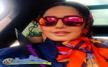 تیپ و عینک خاص و متفاوت النازشاکردوست در ماشین لوکسش