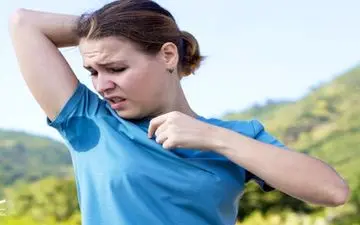 آیا عرق کردن زیاد در تابستان مفید است؟ | درمان عرق کردن زیاد در تابستان

