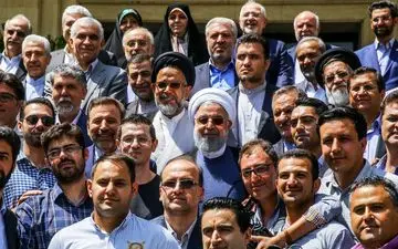  رییس جمهوری در جمع خبرنگاران حضور صمیمی یافت