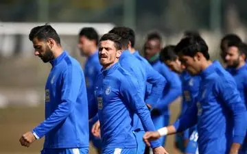 پیگیری تمرینات استقلال با فوتبال درون تیمی