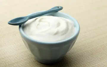 راهکارهای ساده خانگی با ماست برای داشتن پوستی بی‌نقص