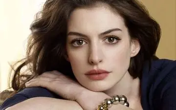 واکنش عجیب خانم بازیگر به زیبایی‌اش +عکس