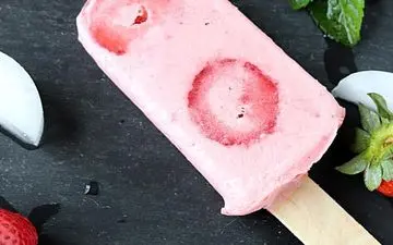 بستنی جذاب | طرز تهیه بستنی یخی توت فرنگی