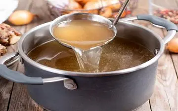 آب قلم و پای مرغ واقعا برای استخوان معجزه می کنند؟