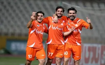 صدرنشینی سایپا با پلاک موقت/ جدال حساس فجر سپاسی با کرمانشاهی‌ها 