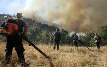 تاکنون ۶۵ سورتی پرواز برای اطفای حریق در الیت انجام شد