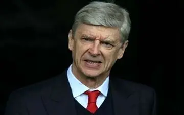 ژورکائف: ونگر باید رویه اش را تغییر دهد 