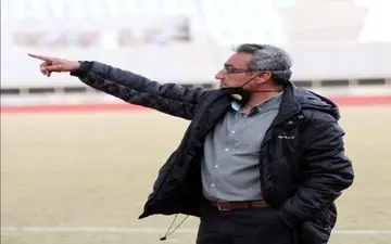 
از تلاش بازیکنانم راضی هستم/این برد را به روح شهید سپاسی تقدیم می کنیم