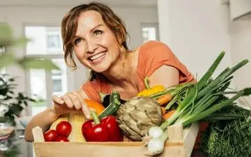 کاهش کلسترول و چربی شکمی در زنان یائسه با رژیم مدیترانه‌ای