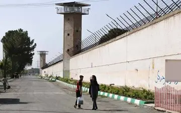 ۴۲۱ نفر از زندانی ندامتگاه قزلحصار کرج آزاد شدند