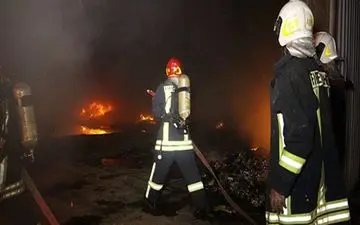 آتش سوزی در انبارهای شرکت فولاد خوزستان