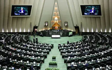 تذکر نمایندگان به روحانی: شورای عالی بررسی مسائل نوجوانان تشکیل شود