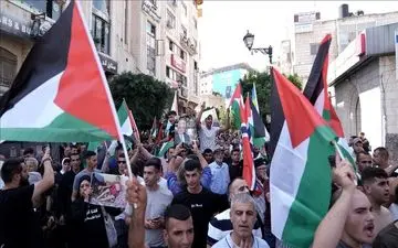 فلسطینیان کرانه باختری، حمله به ناوگان «الصمود» را محکوم کردند