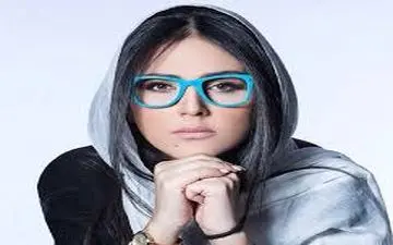  لباس عجیب و غریب خانم بازیگر در اکران  خصوصی(چهار راه استانبول)