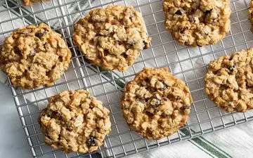 کوکی رژیمی با گردو و کشمش؛ شیرینی سالم و مغذی برای رژیم شما! (آموزش خانگی)