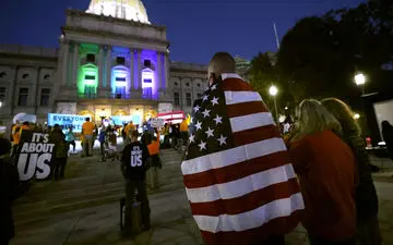 خودکشی دومین پلیس حاضر در حمله حامیان ترامپ به کنگره