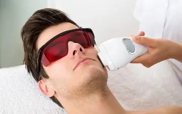  عوارض لیزر موهای زائد | مهم‌ترین عوارض لیزر موهای زائد که باید بدانید