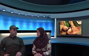 اکبری؛ جوانی که جمله‌ها را برعکس می‌خواند