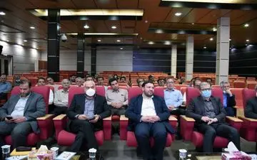 
بار اشتباهات دولت‌ها بر دوش فعالین اقتصادی سنگینی می‌کند/جرائم غیر‌معقولانه که تناسبی با استان ندارد پیگیری خواهد شد



