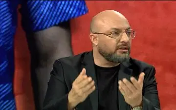 فرشاد کرمی و مأموریت دشوار بازسازی شهرداری آستارا در لیگ دو