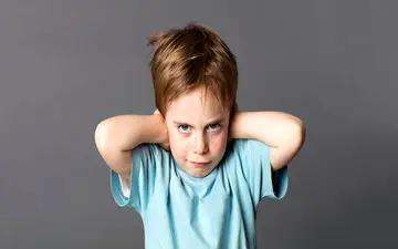 با کودک لجباز چه کنیم؟

