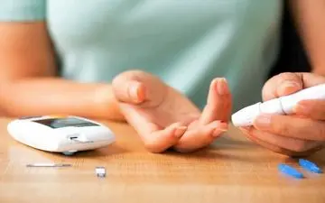 افت قند خون باعث افزایش فشار خون شود؟