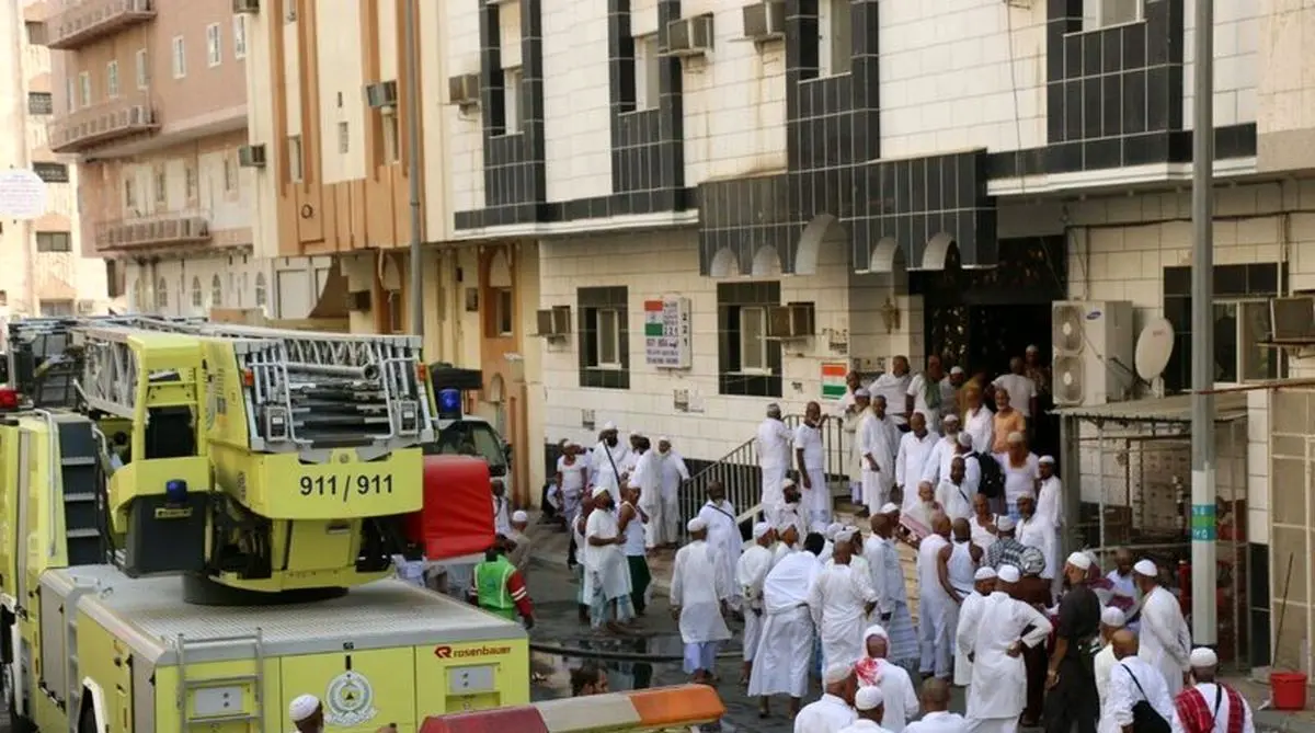 آتش سوزی در محل اقامت حجاج در مکه+تصاویر