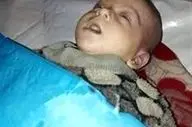 مرگ غم انگیز نوزاد ۳ ماهه در اثر سرما؛ او به همراه خانواده اش در چادر زندگی می کرد