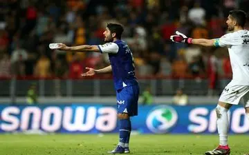 غلامی: برخی بازیکنان استقلال از استرس مشکل خواب دارند/ ۱۰ بار قول داده‌اند اما اتفاقی نیفتاده است 