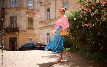 
راهنمای انتخاب رنگ لباس در تابستان| استایل شیک تابستانی با انتخاب درست رنگ لباس
