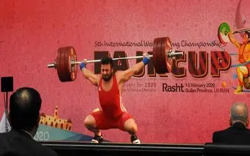 رستمی: مسؤولین پشتم را خالی نکنند
