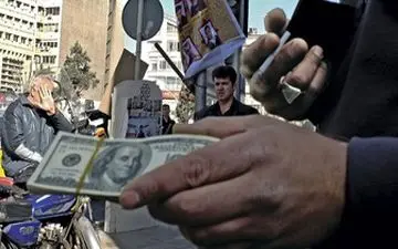 تقصیر گرانی دلار بازگردن دلال‌ها افتاد! 