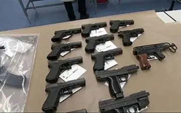 کشف 14 قبضه کلت کمری در مرز دهلران