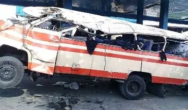 حادثه هولناک در لرستان / اتوبوس با 18 مسافر واژگون شد !