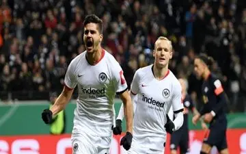 فرانکفورتی‌ها آگسبورگ را در هم کوبیدند