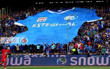 سرمربی استقلال ایرانی است | «ج. ن» گزینه اول است
