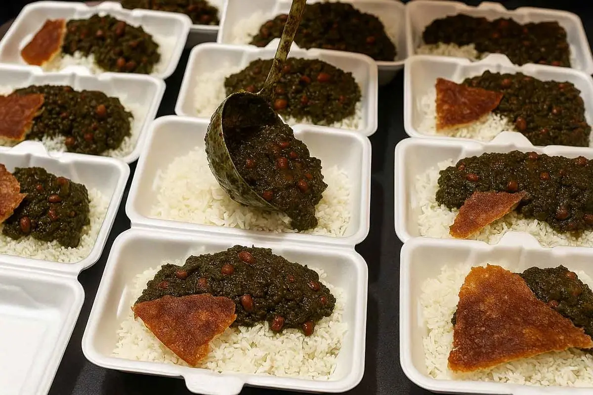 طرز تهیه خورش قورمه سبزی نذری برای ۱۰۰ نفر | مقادیر دقیق مواد لازم