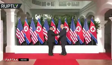 لحظه تاریخی دیدار ترامپ و رهبر کره شمالی در سنگاپور + فیلم