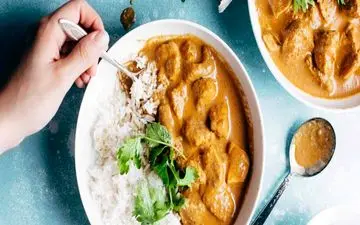 طرز تهیه خورش مرغ با ماست؛ لذیذ، مجلسی و متفاوت