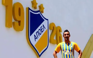 جنگ استقلال و پرسپولیس و تراکتورسازی برای جذب آقای لژیونر