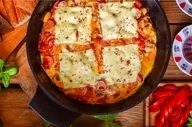 طرز تهیه املت گوجه پنیری؛ صبحانه‌ای لاکچری و خوشمزه در خانه