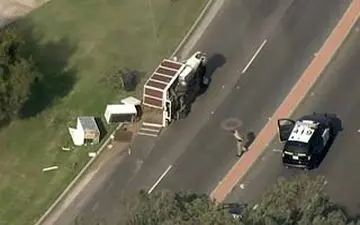 دستگیری سارق کامیون با تصادف عمدی + فیلم 